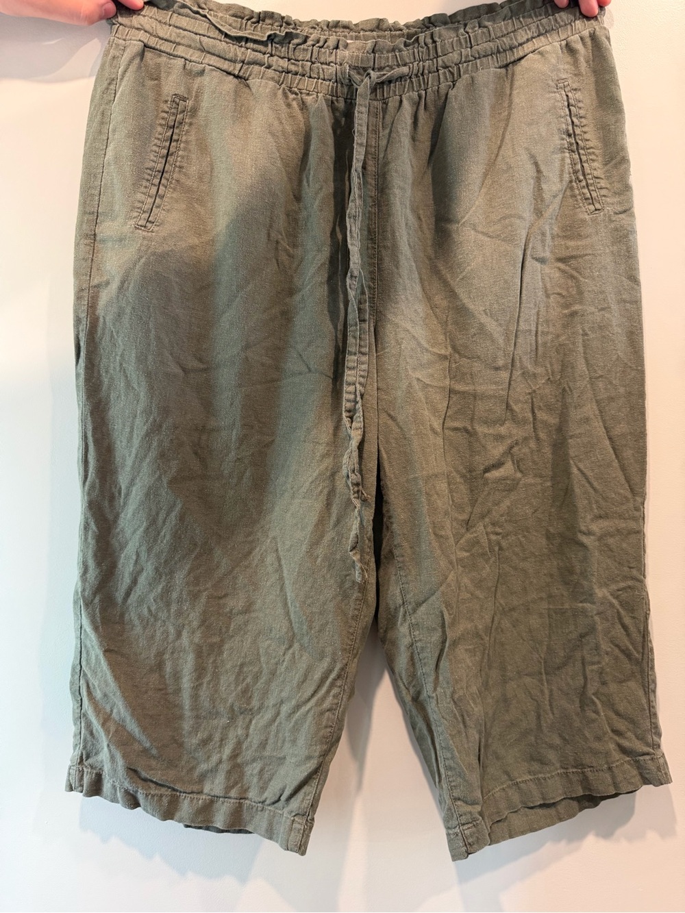 Olive Drawstring Linen Capris